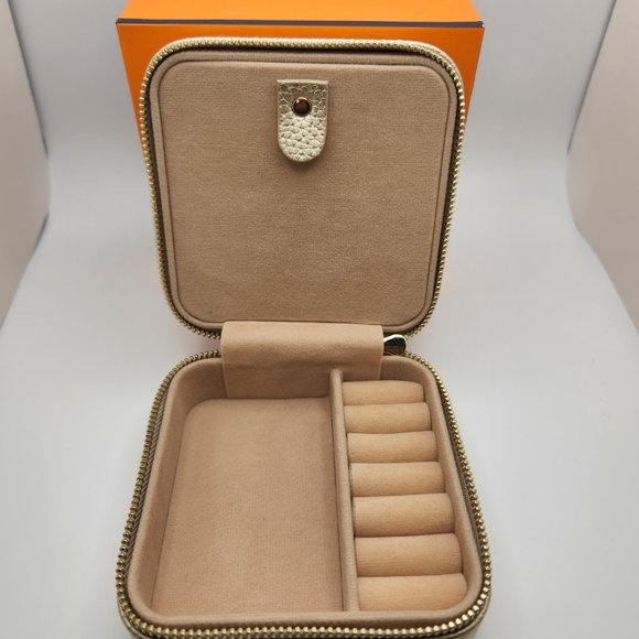 Leather Travel Jewelry Box by Italian Designer Campo Marizo - Gold - Picture 3 of 10